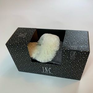 New Women’s I.N.C size L 9/10 Faux Fur Sleepers